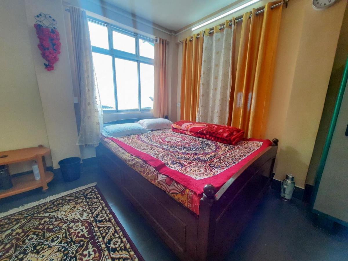 Neora Backpackers Hostel Dardzsiling Kültér fotó